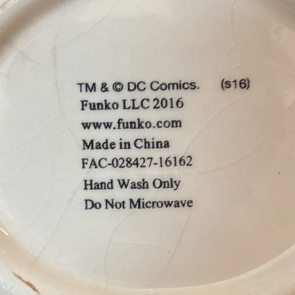 Funko Pop! Wonder Woman Mug - Picture 5 of 6